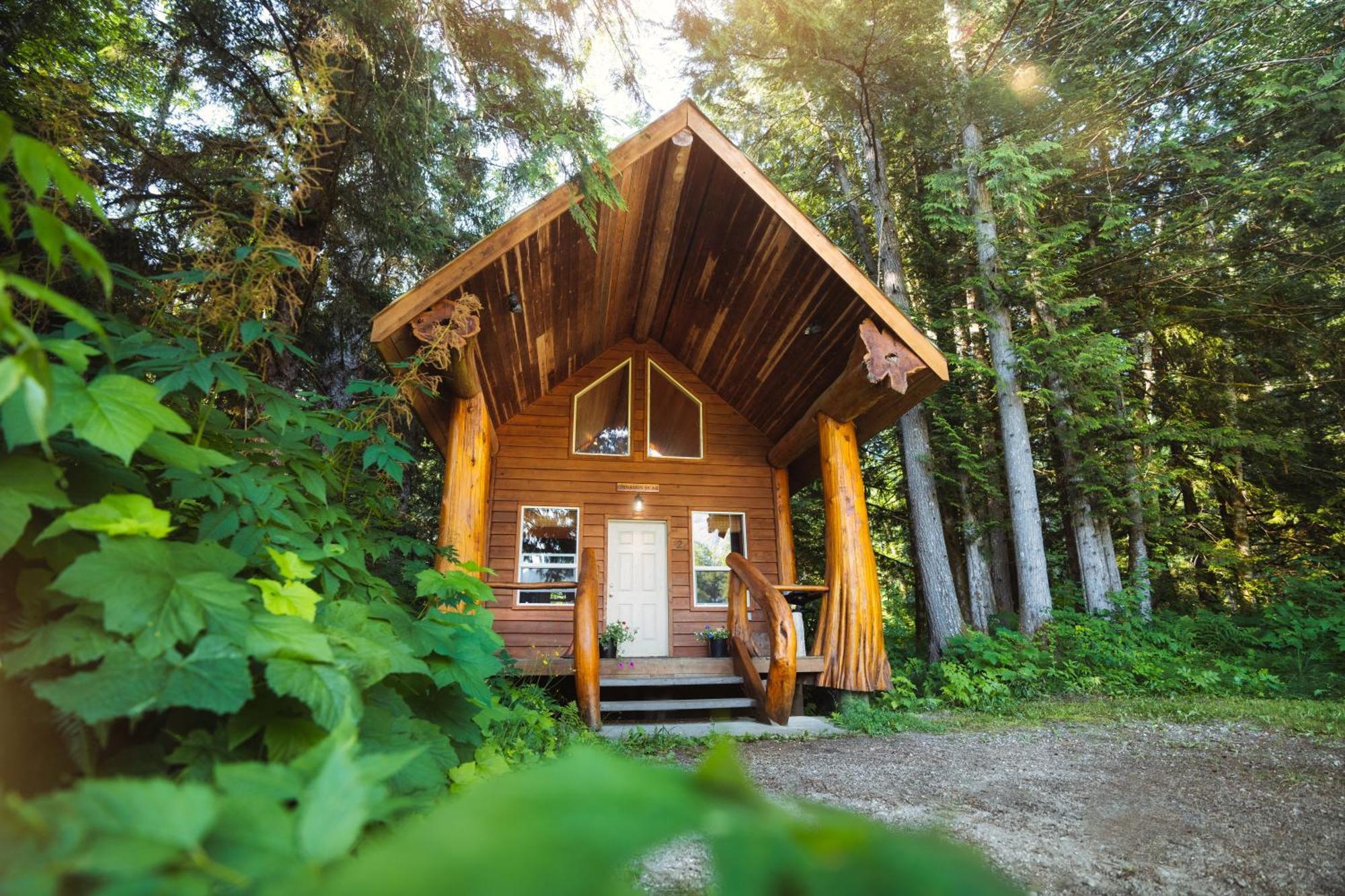 Bella Coola Grizzly Tours And Resort Hagensborg Exterior photo