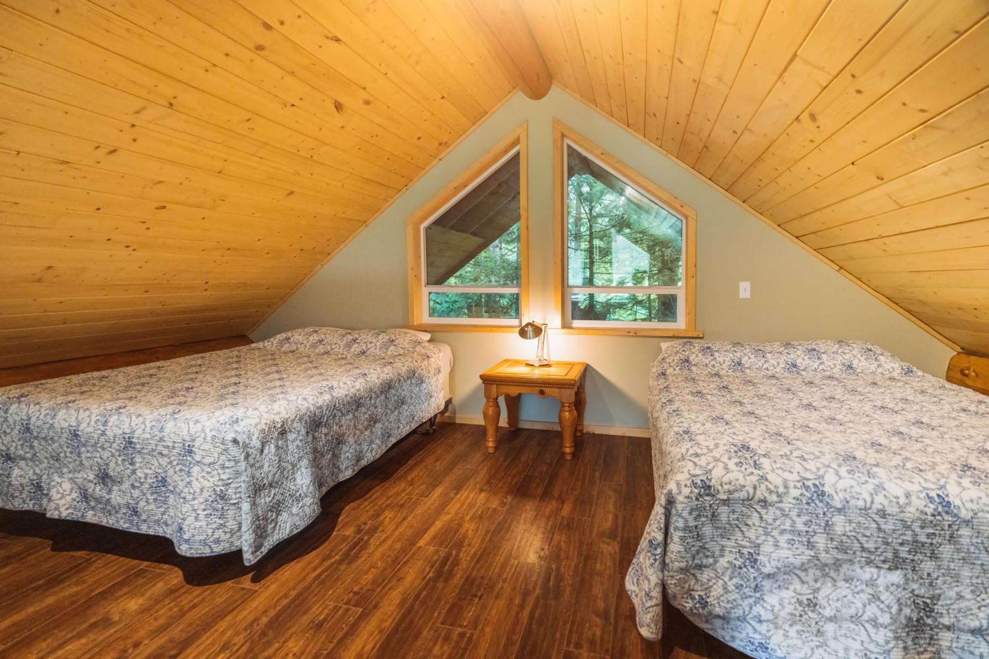 Bella Coola Grizzly Tours And Resort Hagensborg Exterior photo