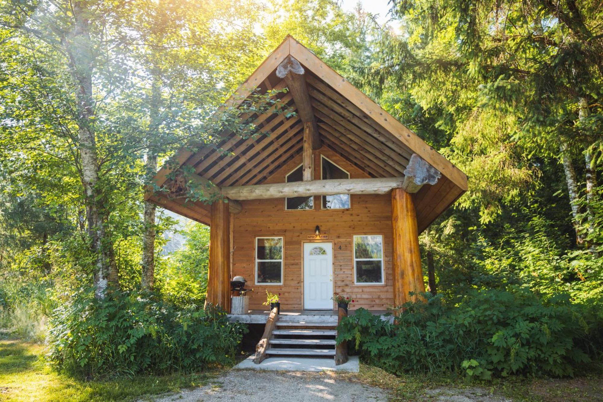 Bella Coola Grizzly Tours And Resort Hagensborg Exterior photo