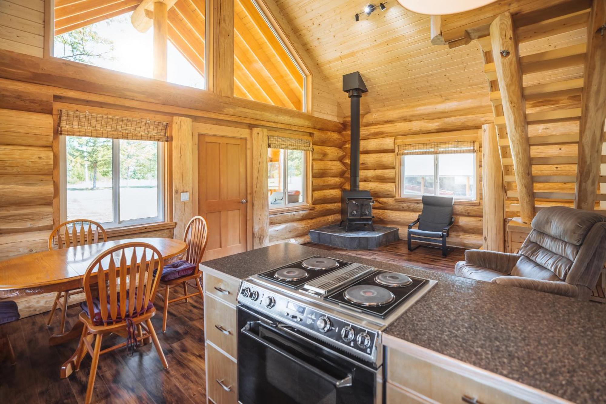 Bella Coola Grizzly Tours And Resort Hagensborg Exterior photo